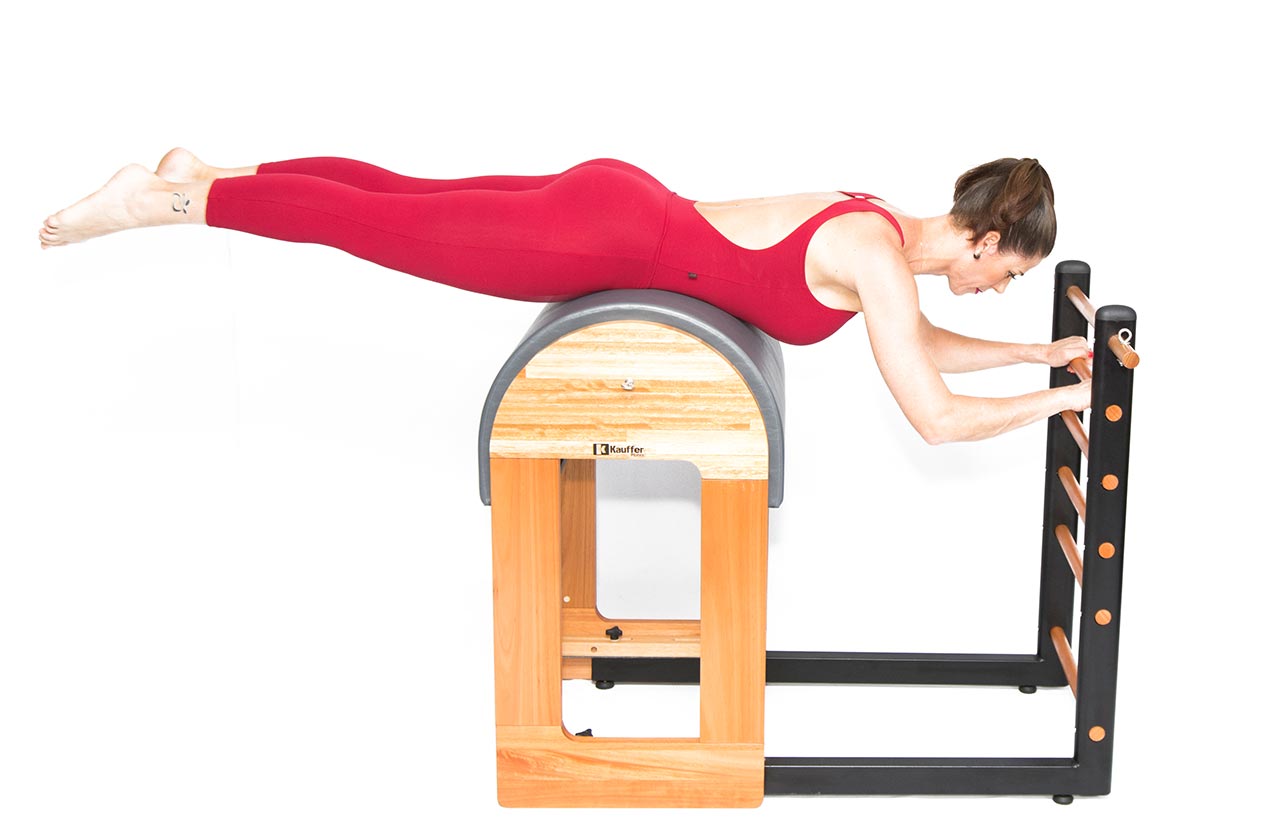 O Laddar Barrel do Pilates ajuda a isolar a musculatura profunda e desafia  o corpo em
